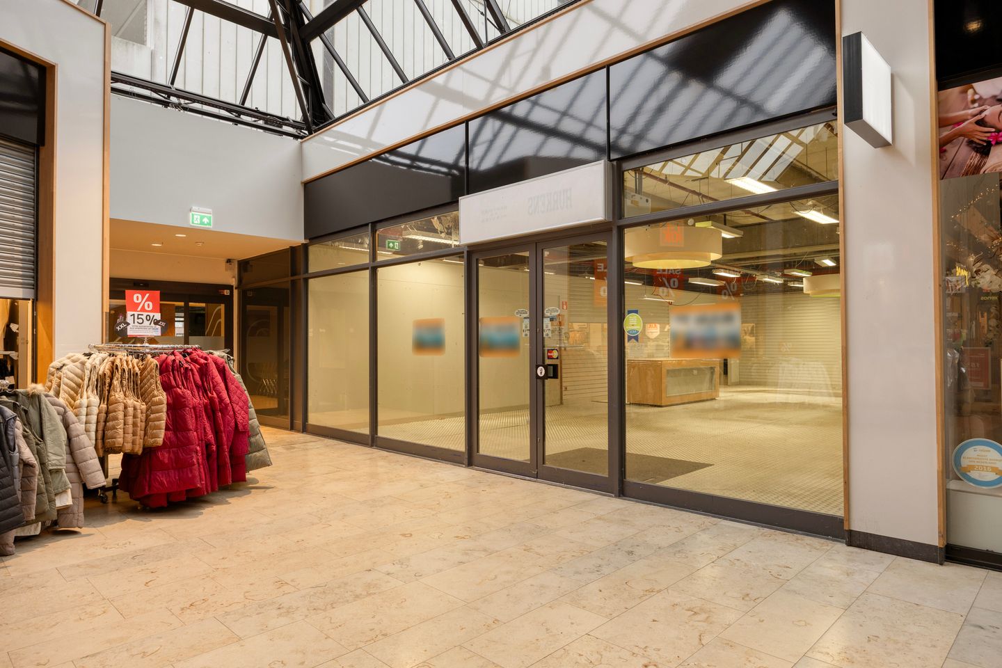 Bekijk foto 2 van Zwanenveld 9042