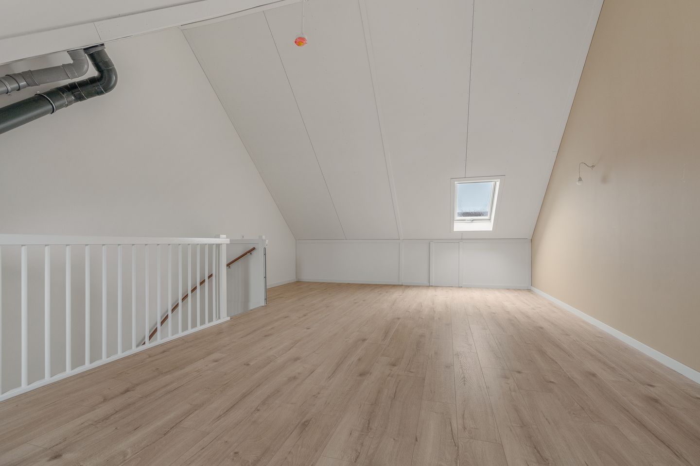 Photo 25 of Akeleistraat 13