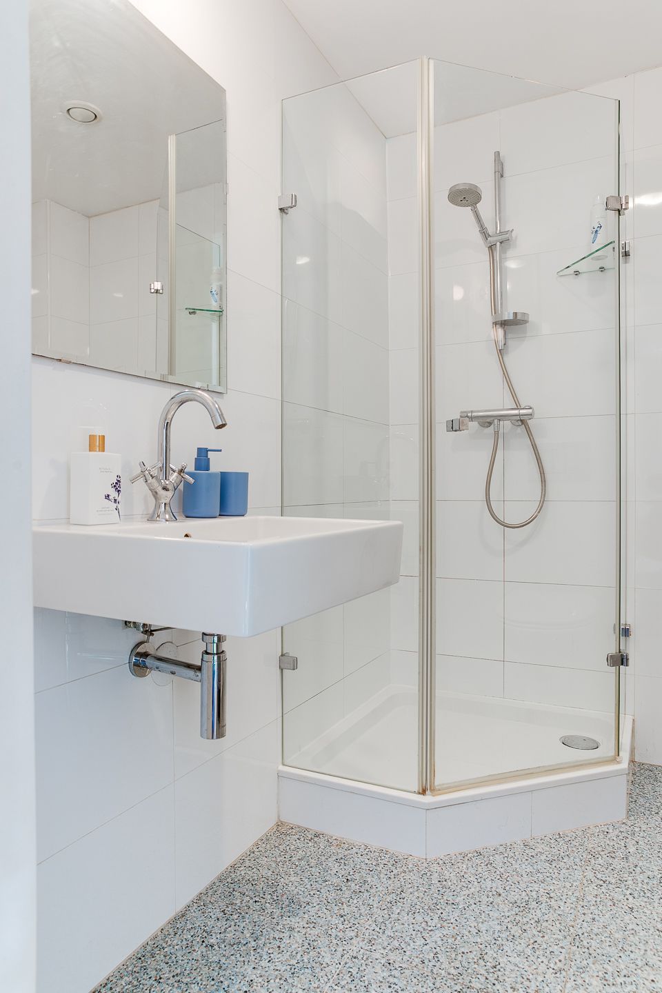 Foto 21 van Haarlemmerweg 155-2