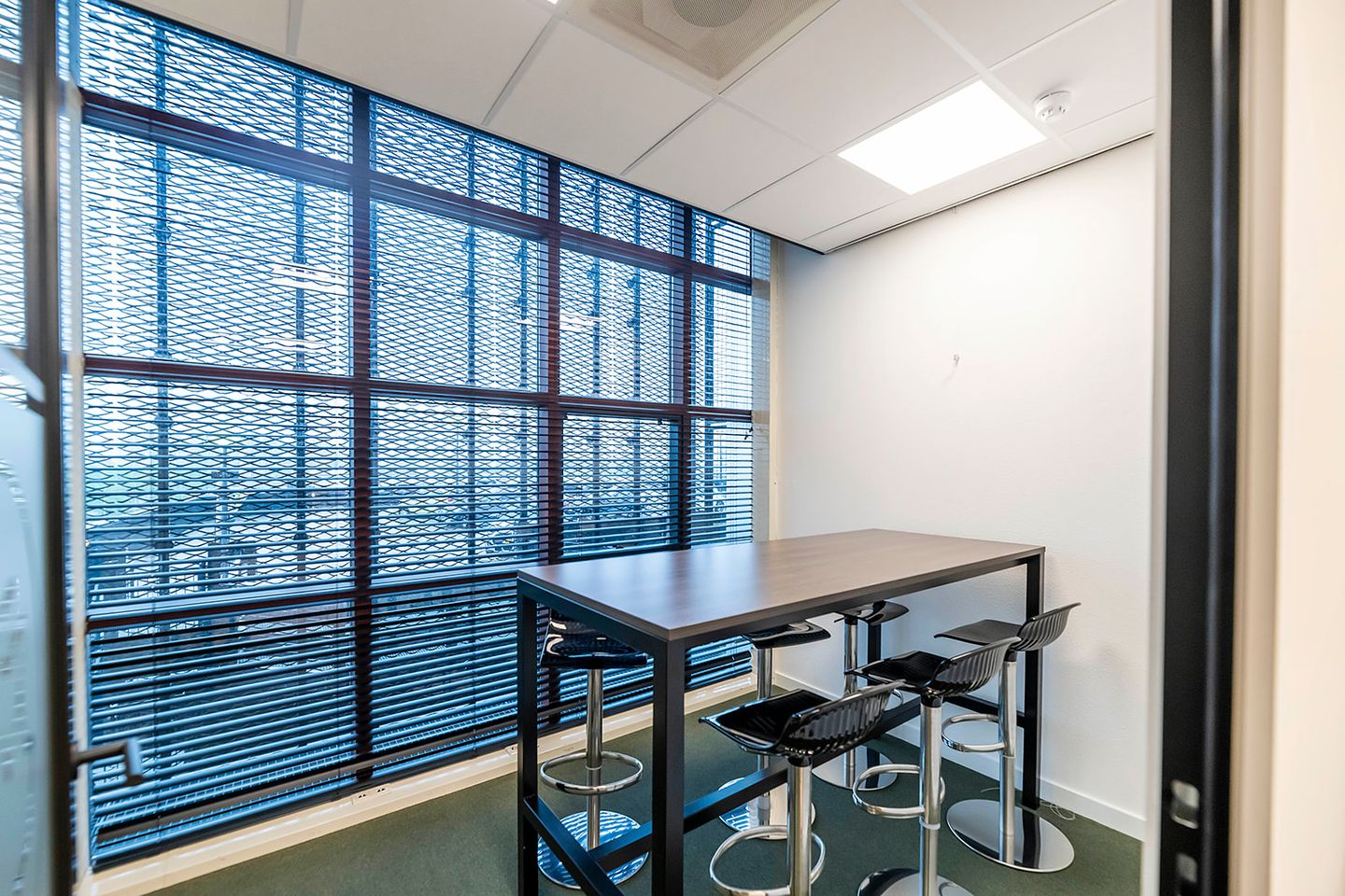 Bekijk foto 4 van Minervum 7032