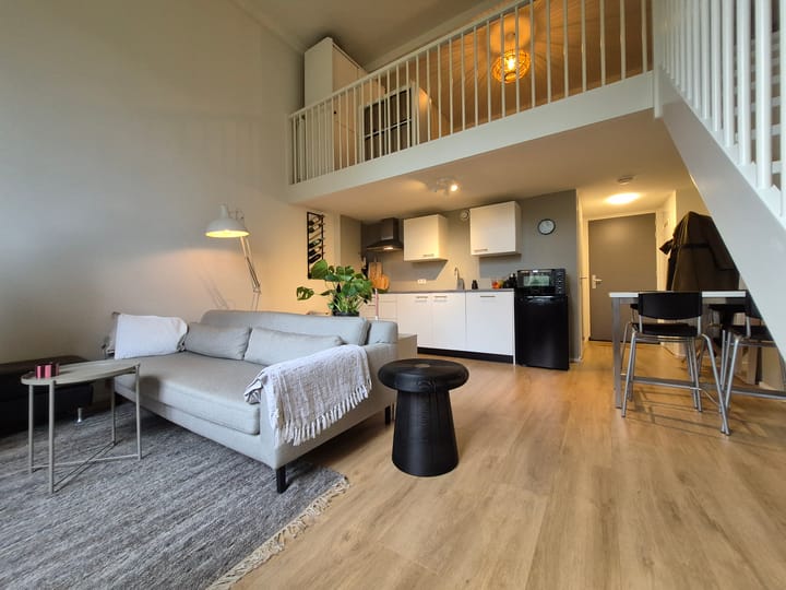 Photo 5 of Wolter ten Catestraat 57-F