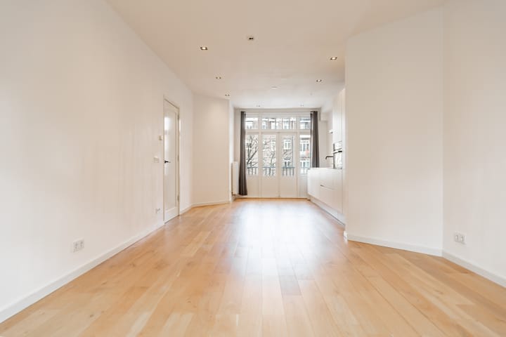 Photo 2 of Van Kinsbergenstraat 22-2