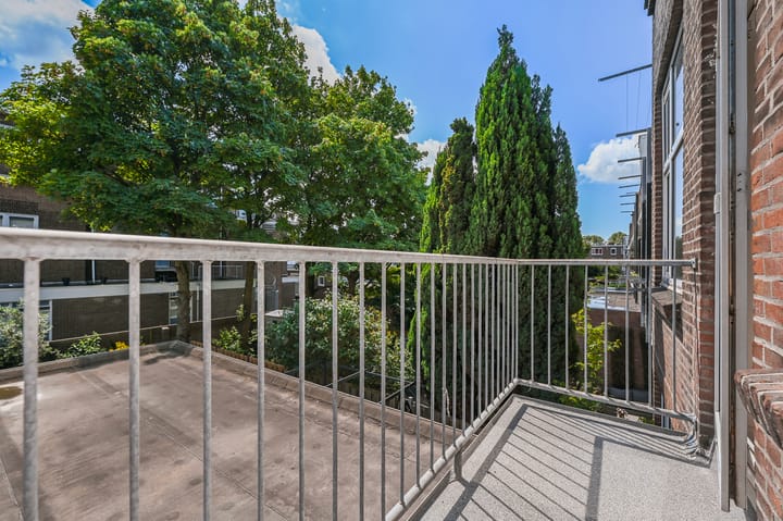 Photo 12 of van Naeltwijckstraat 72