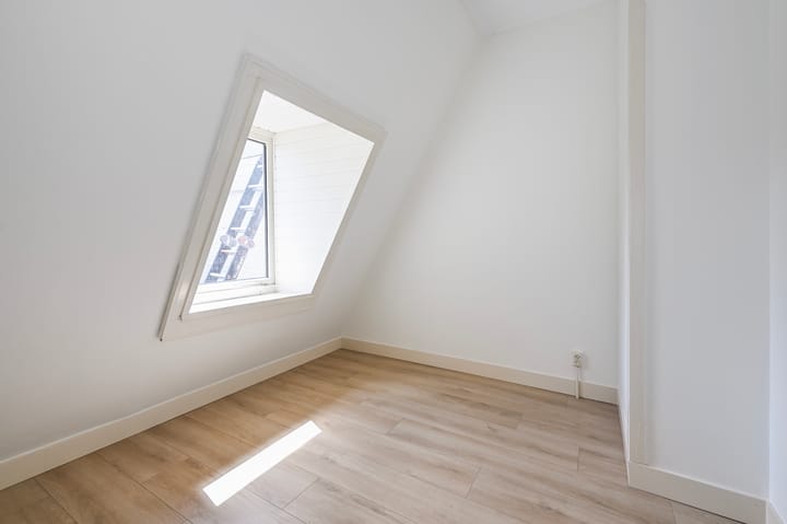 Photo 19 of van Naeltwijckstraat 72