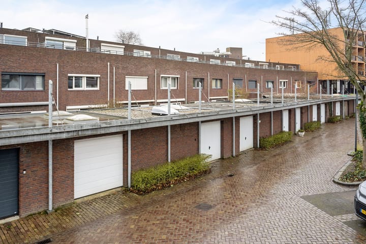 Photo 43 of Stoomlederplein 23