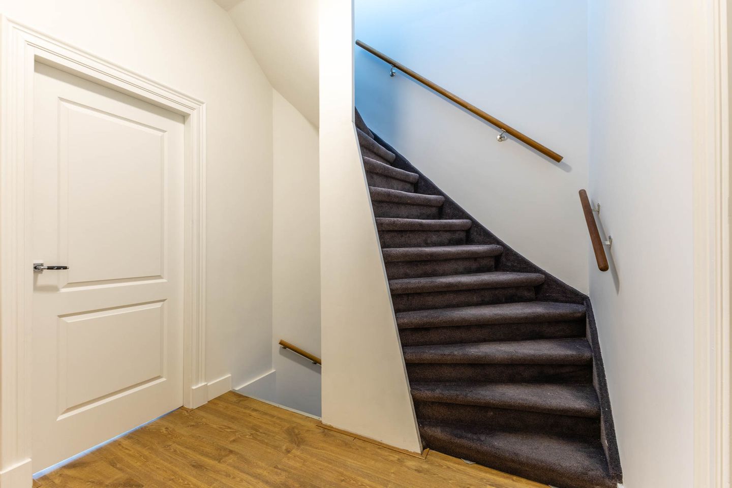 Photo 19 of Joost van Geelstraat 57-A