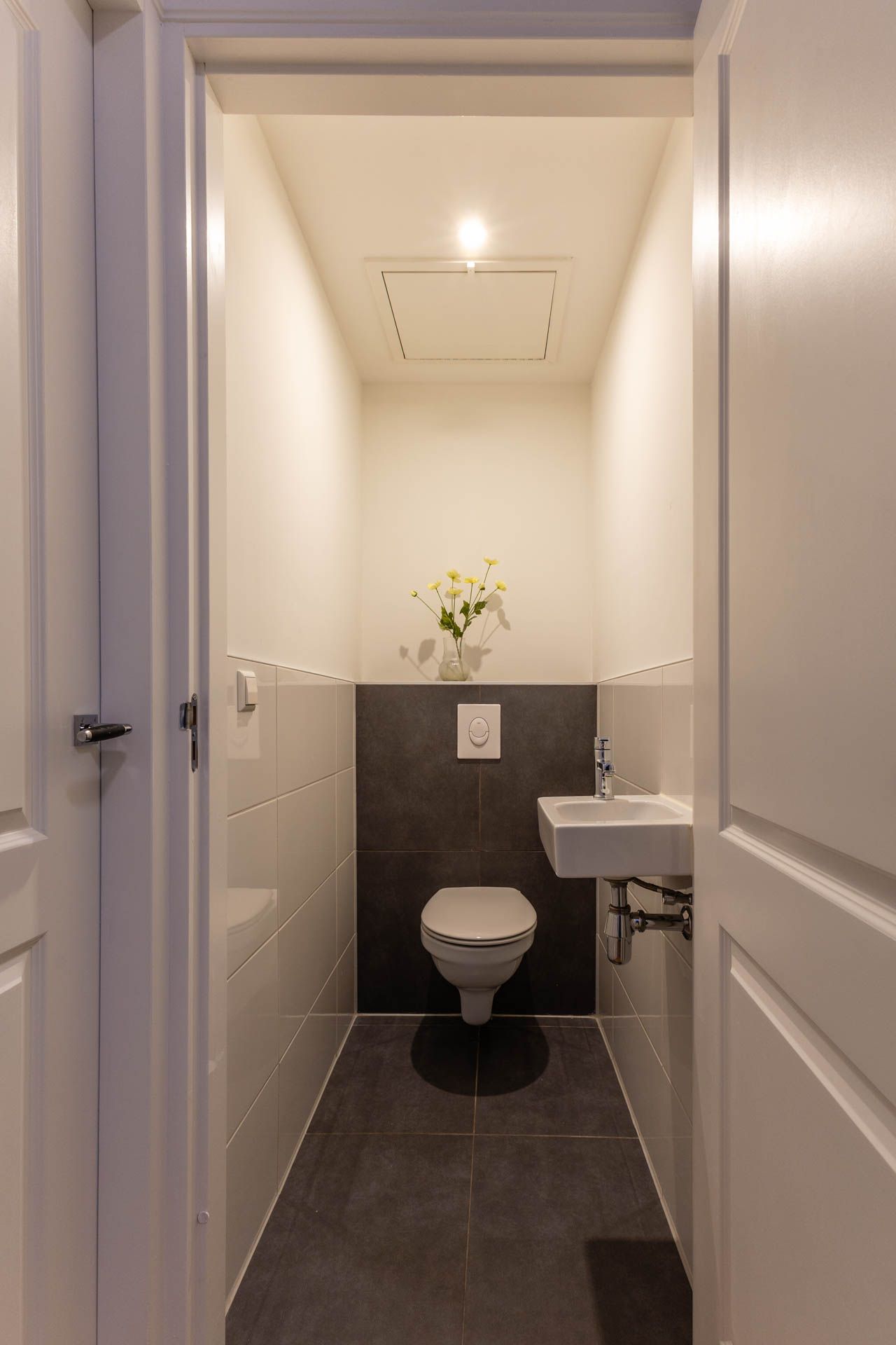 Photo 18 of Joost van Geelstraat 57-A