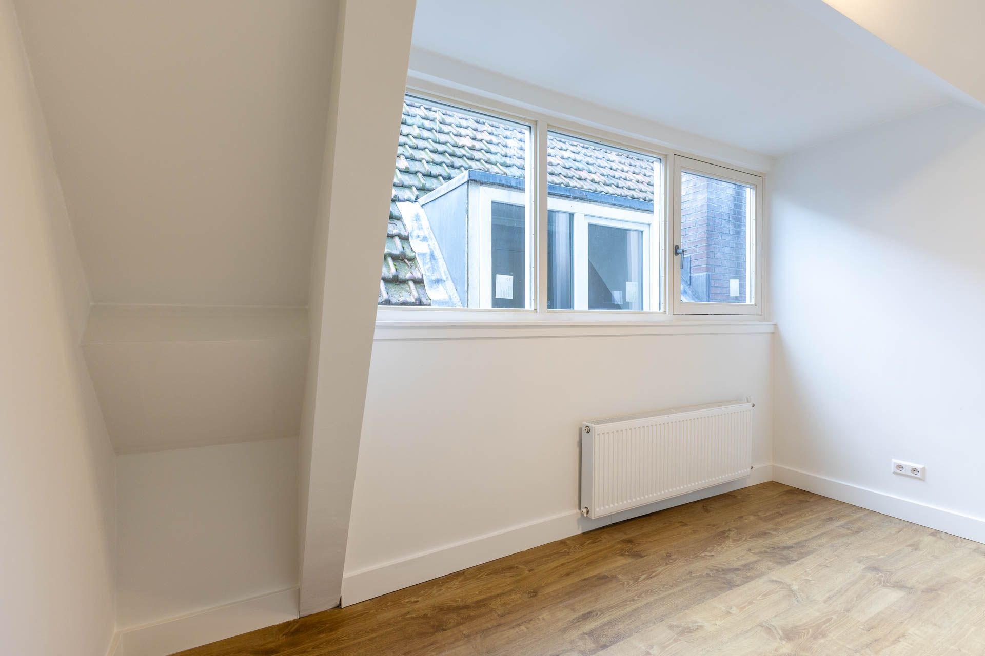 Photo 24 of Joost van Geelstraat 57-A