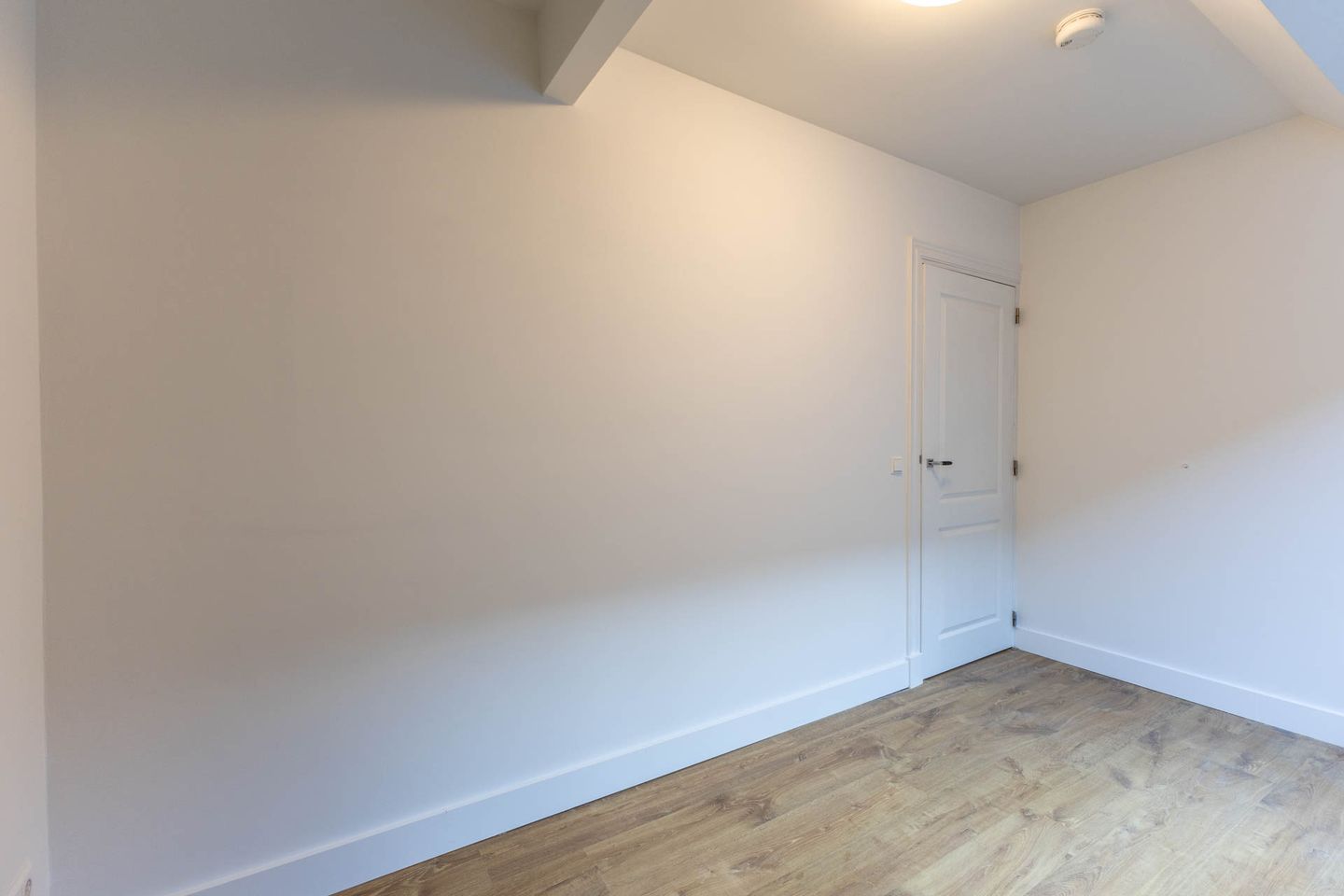 Photo 29 of Joost van Geelstraat 57-A