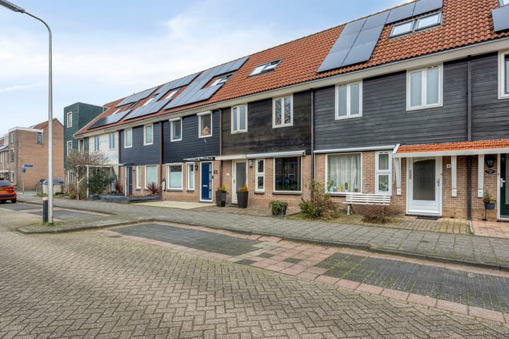 Photo 5 of Aletta Jacobsstraat 43