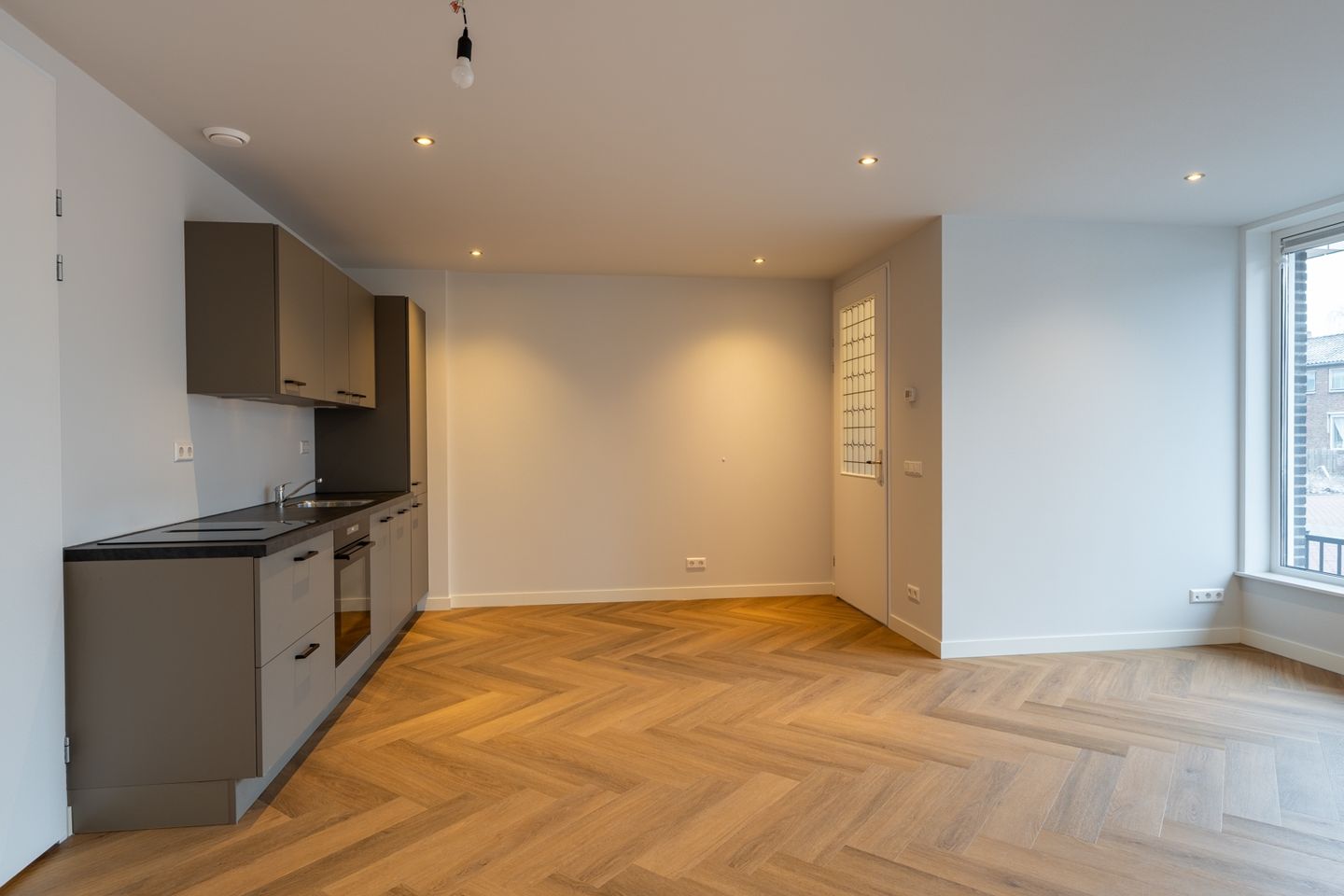 Foto 10 van Julianastraat 17-A