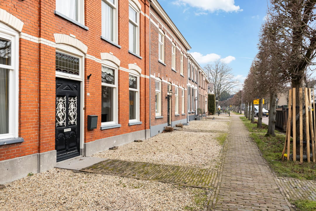 Photo 52 of Voorstraat 110