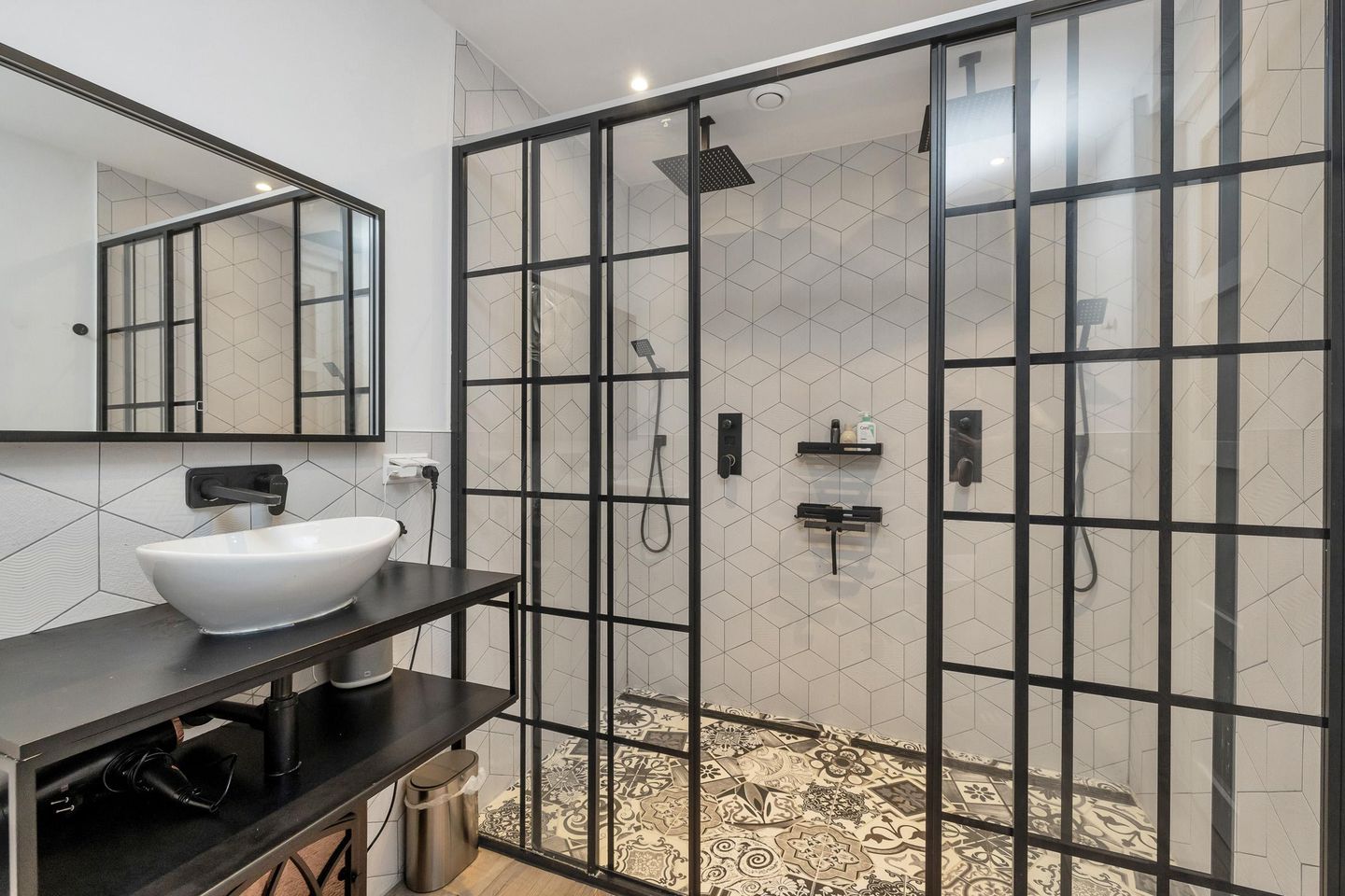 Photo 35 of Bloys van Treslongstraat 58-H