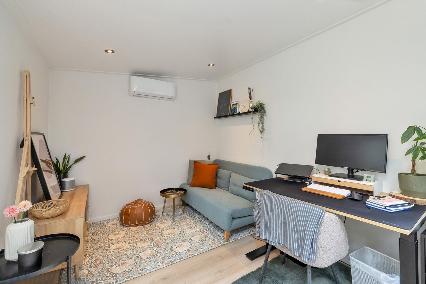 Photo 59 of Bloys van Treslongstraat 58-H