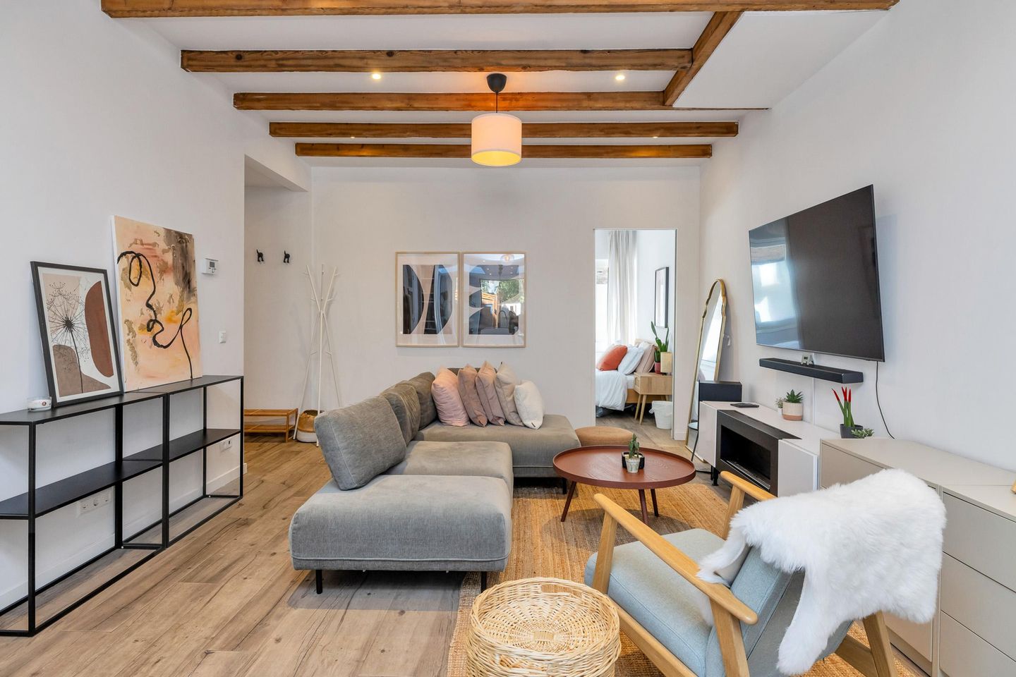 Photo 4 of Bloys van Treslongstraat 58-H