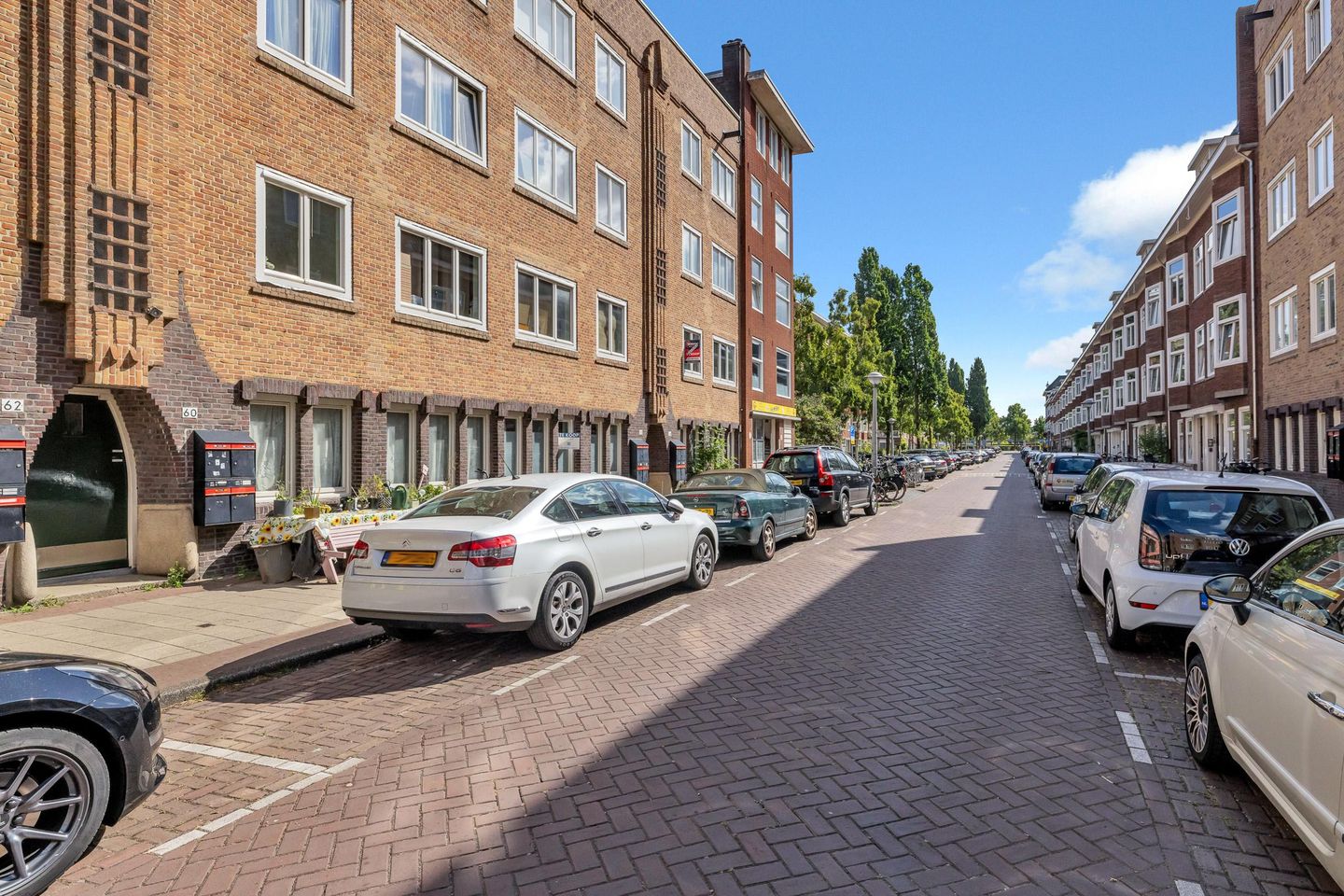 Photo 79 of Bloys van Treslongstraat 58-H