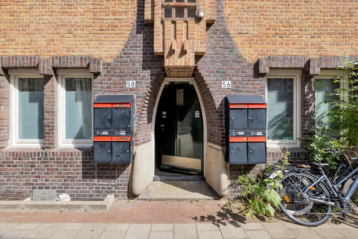 Photo 3 of Bloys van Treslongstraat 58-H