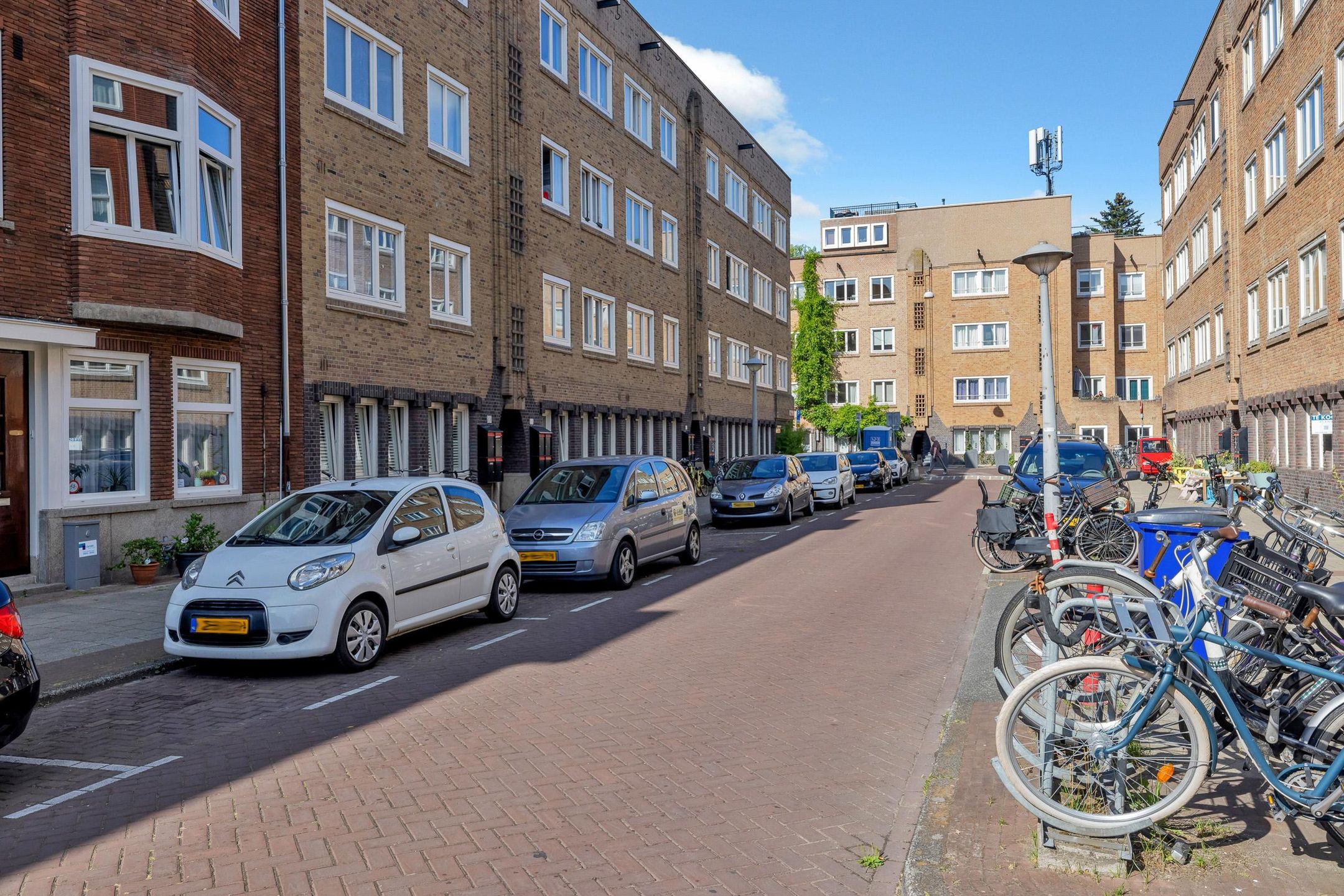 Photo 75 of Bloys van Treslongstraat 58-H