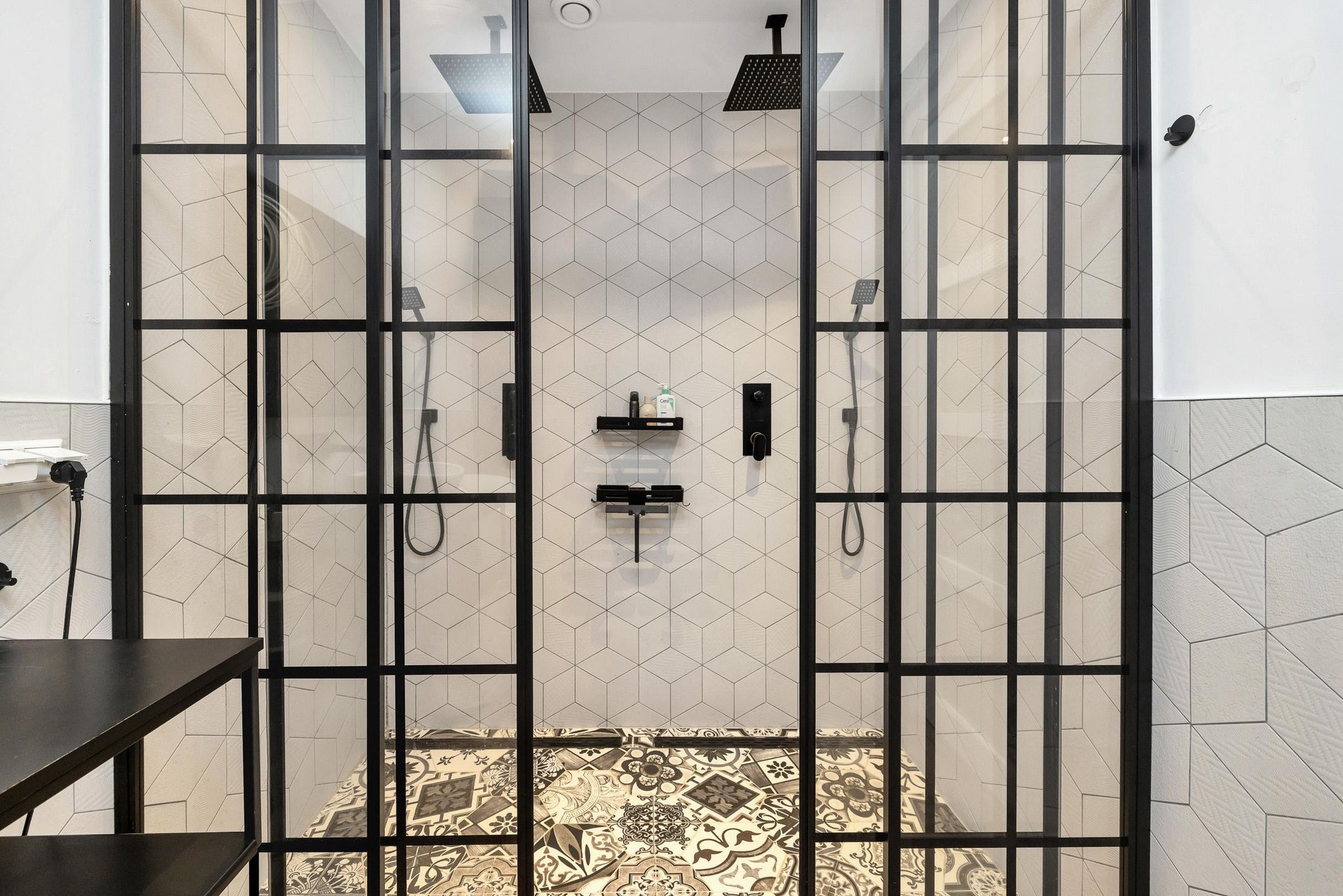 Photo 36 of Bloys van Treslongstraat 58-H