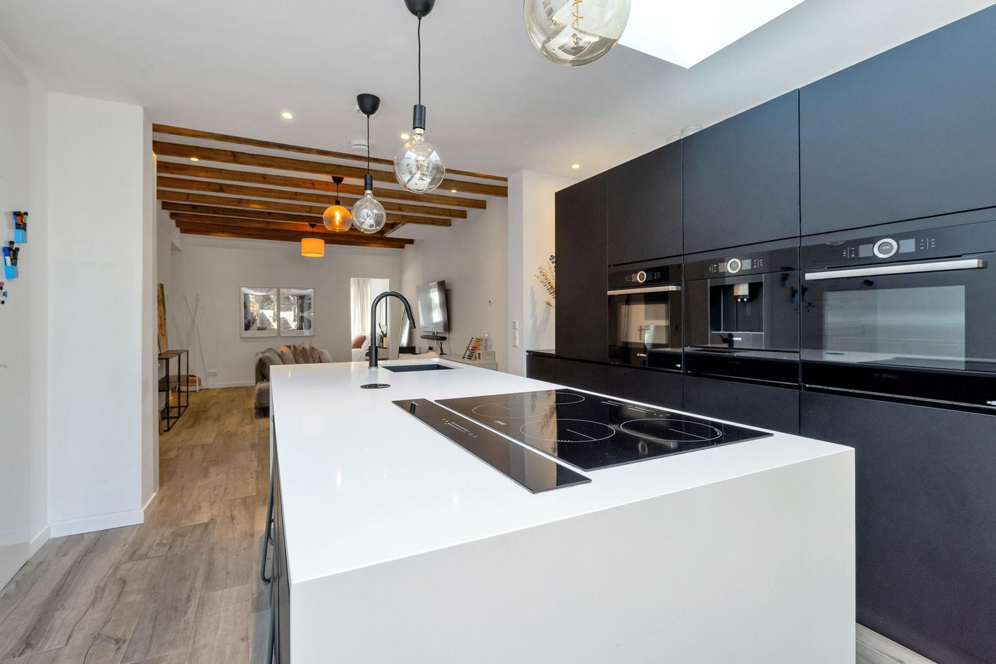 Photo 20 of Bloys van Treslongstraat 58-H