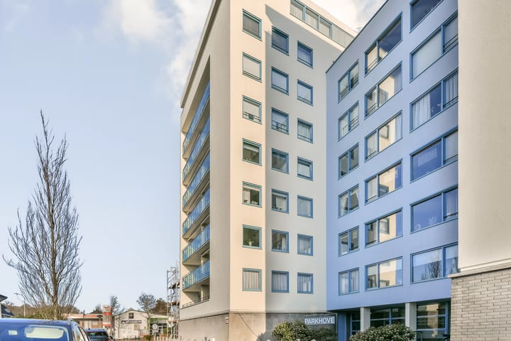 Photo 2 of Parkhove 202