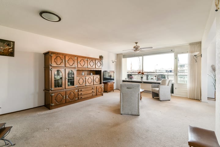 Photo 5 of Parkhove 202