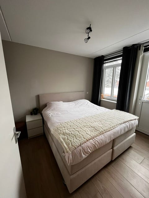 Foto 11 van Stationstraat 18-C