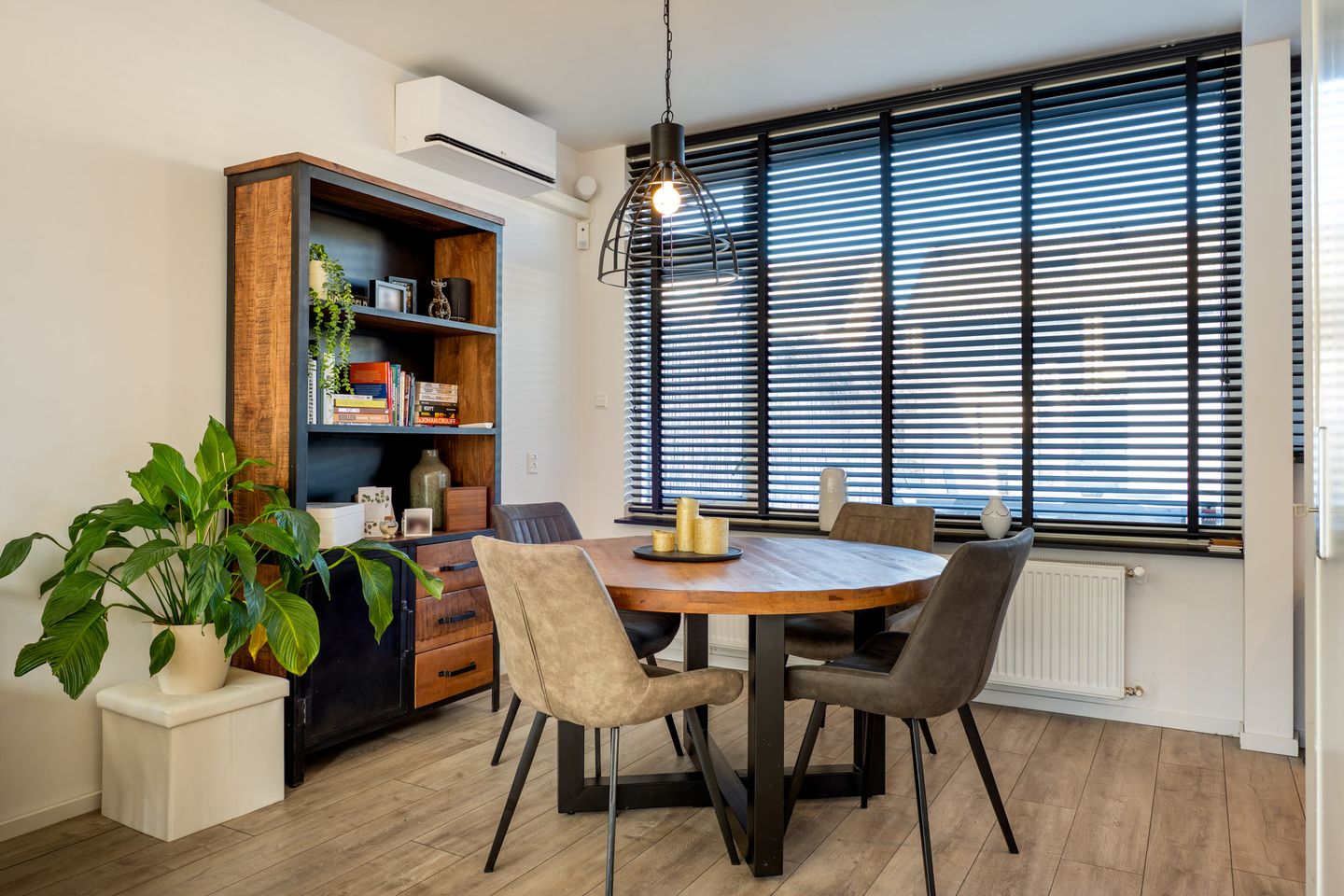 Foto 10 van Anemoonstraat 14