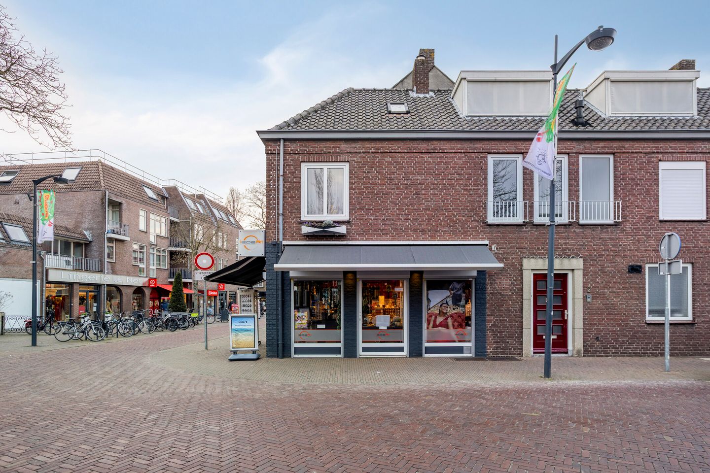 Bekijk foto 3 van Nieuwstraat 1
