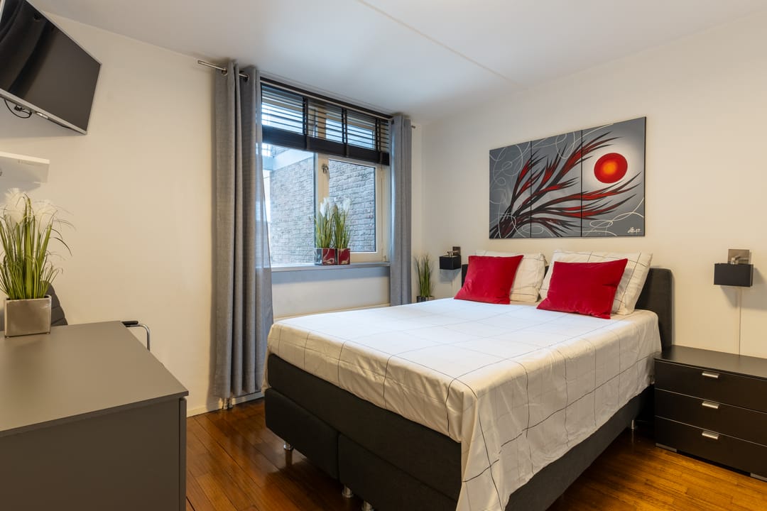 Photo 11 of Groest 73-22