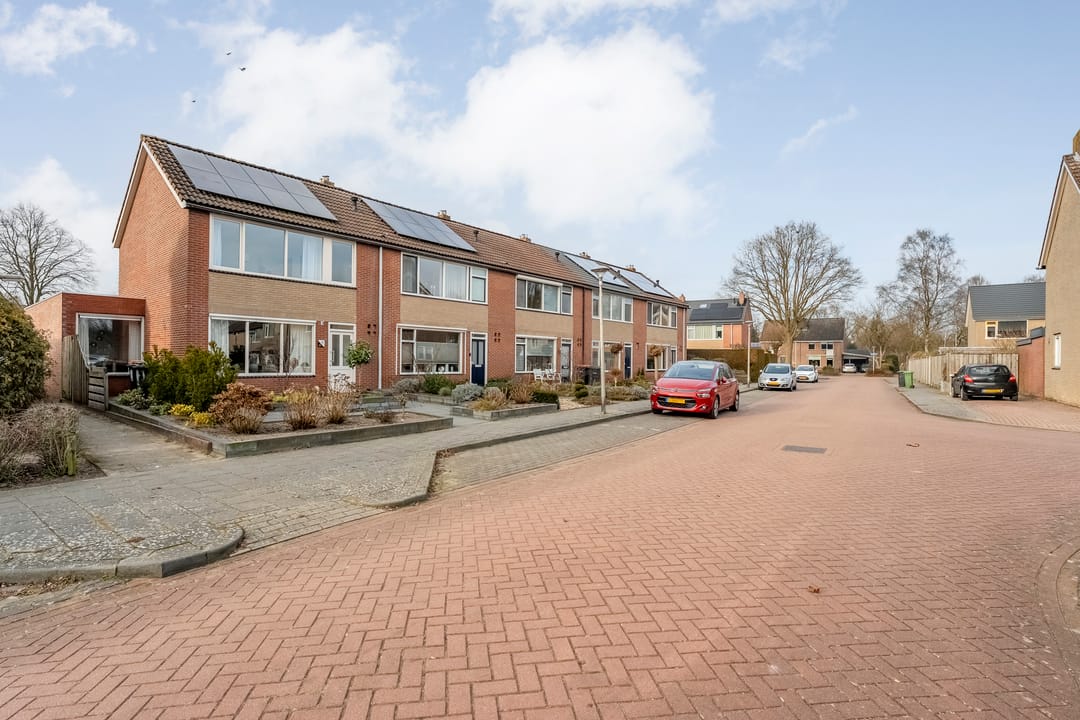 Photo 2 of Castorstraat 9