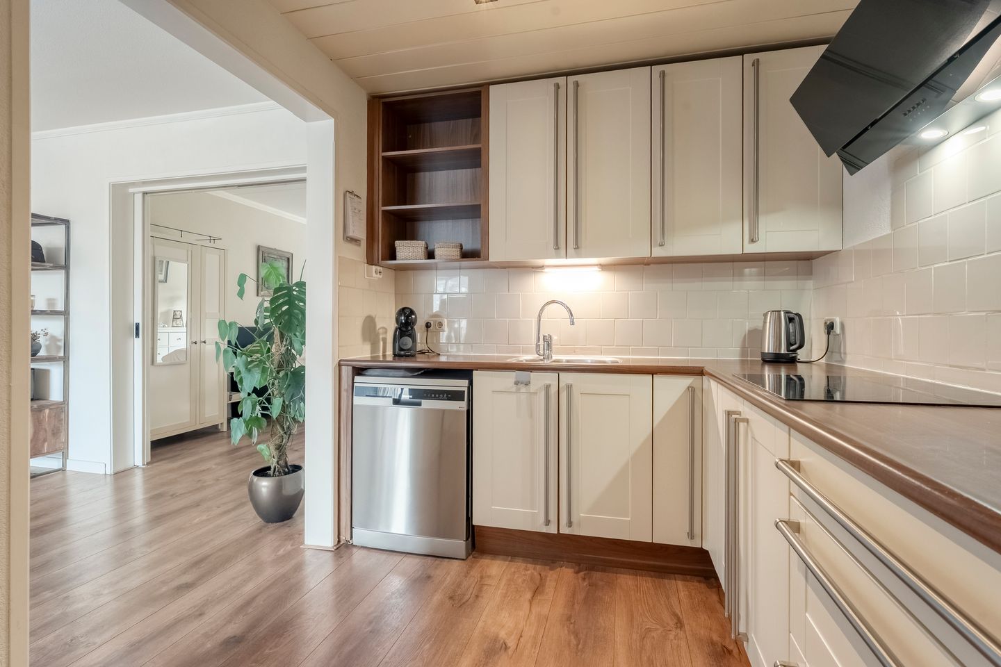 Photo 14 of Castorstraat 9