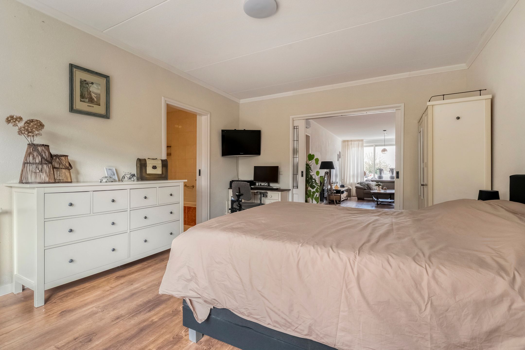 Photo 18 of Castorstraat 9