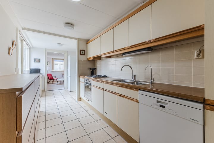 Foto 12 van Jan van Scorelpark 50