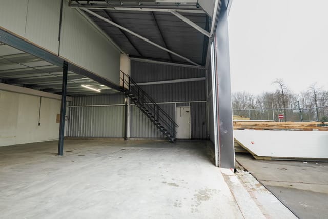 Bekijk foto 2 van Londenstraat 9