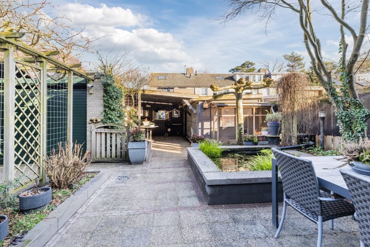 Foto 4 van van Bossehof 20