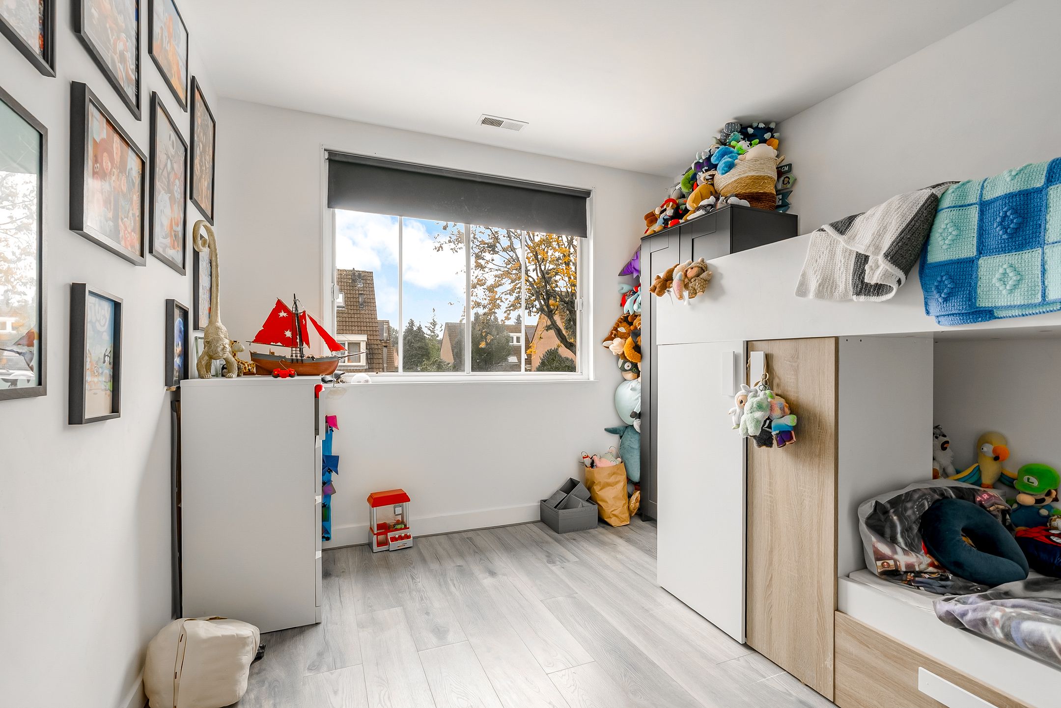 Photo 18 of Schoener 27 22