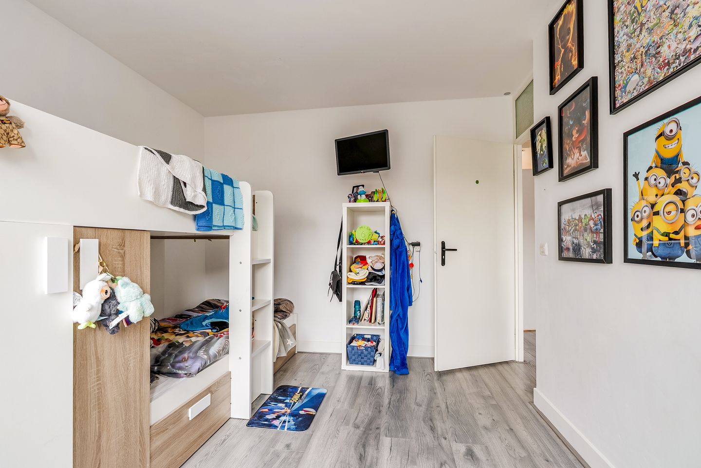 Photo 19 of Schoener 27 22