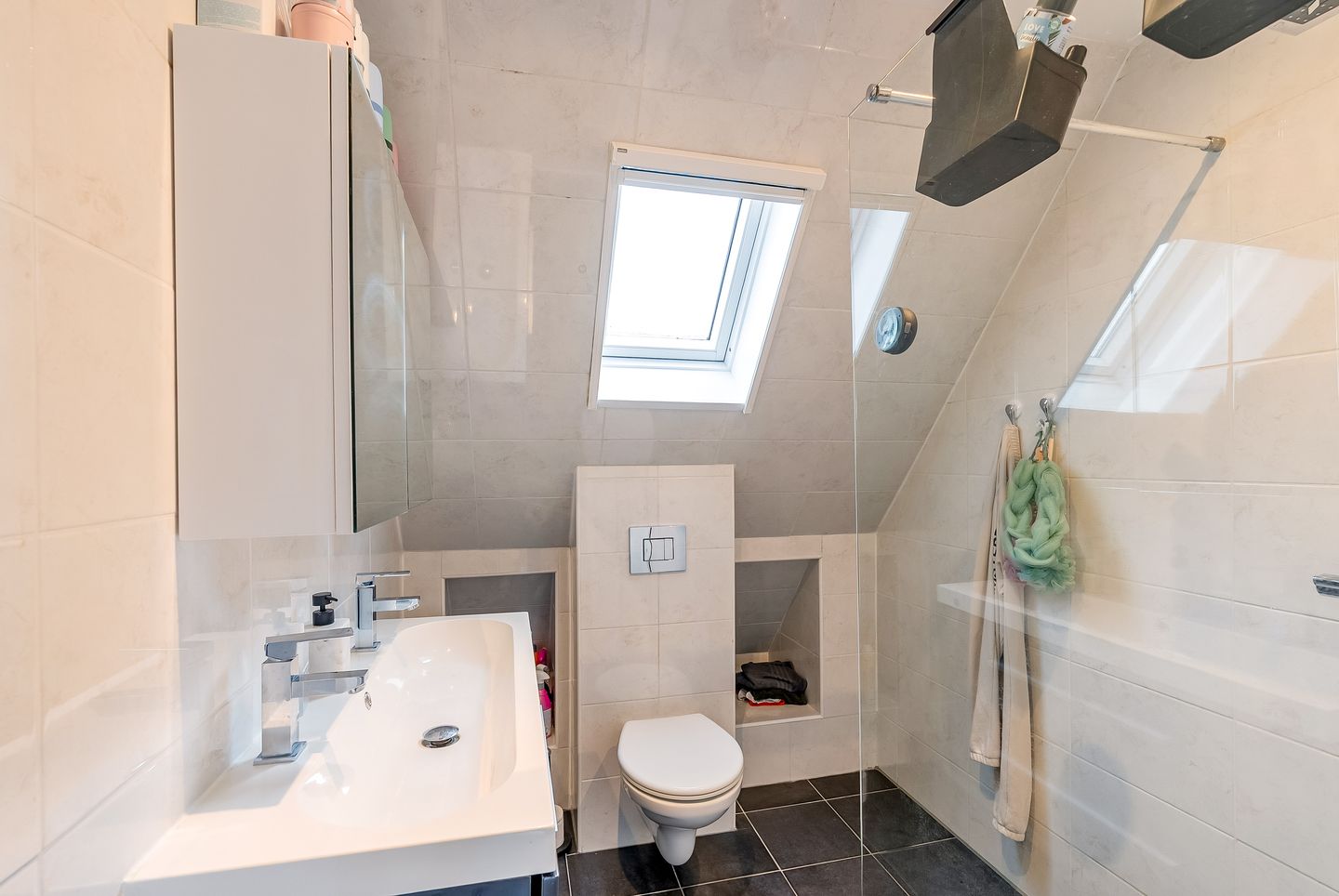 Photo 25 of Schoener 27 22