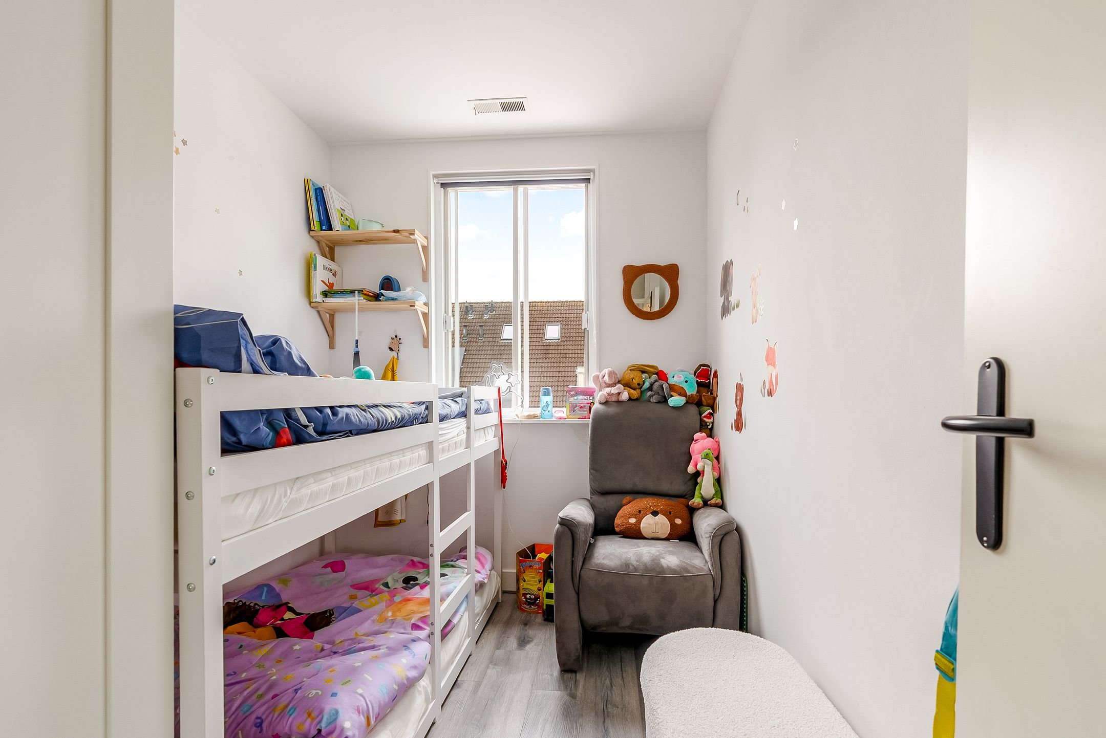 Photo 21 of Schoener 27 22