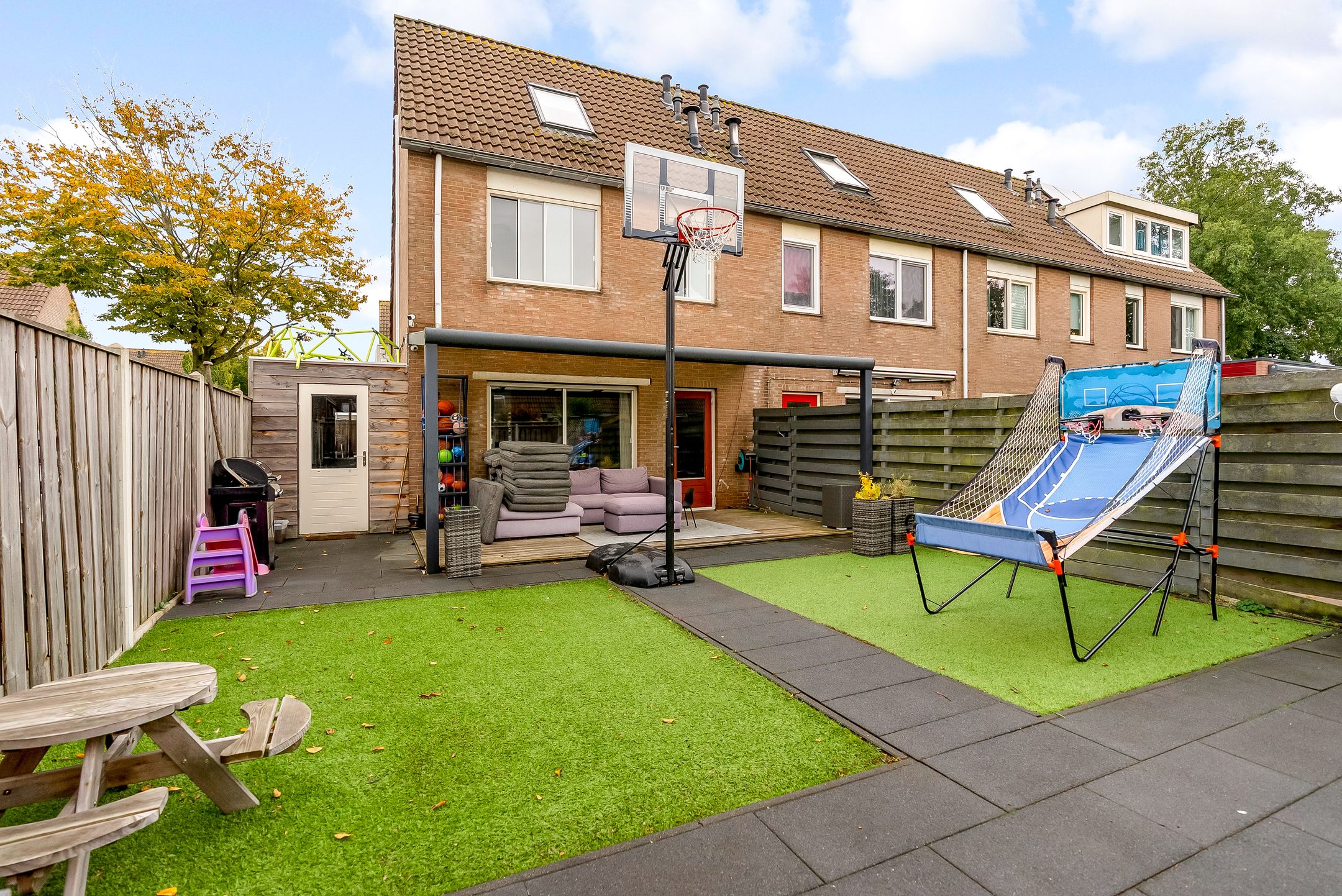 Photo 33 of Schoener 27 22