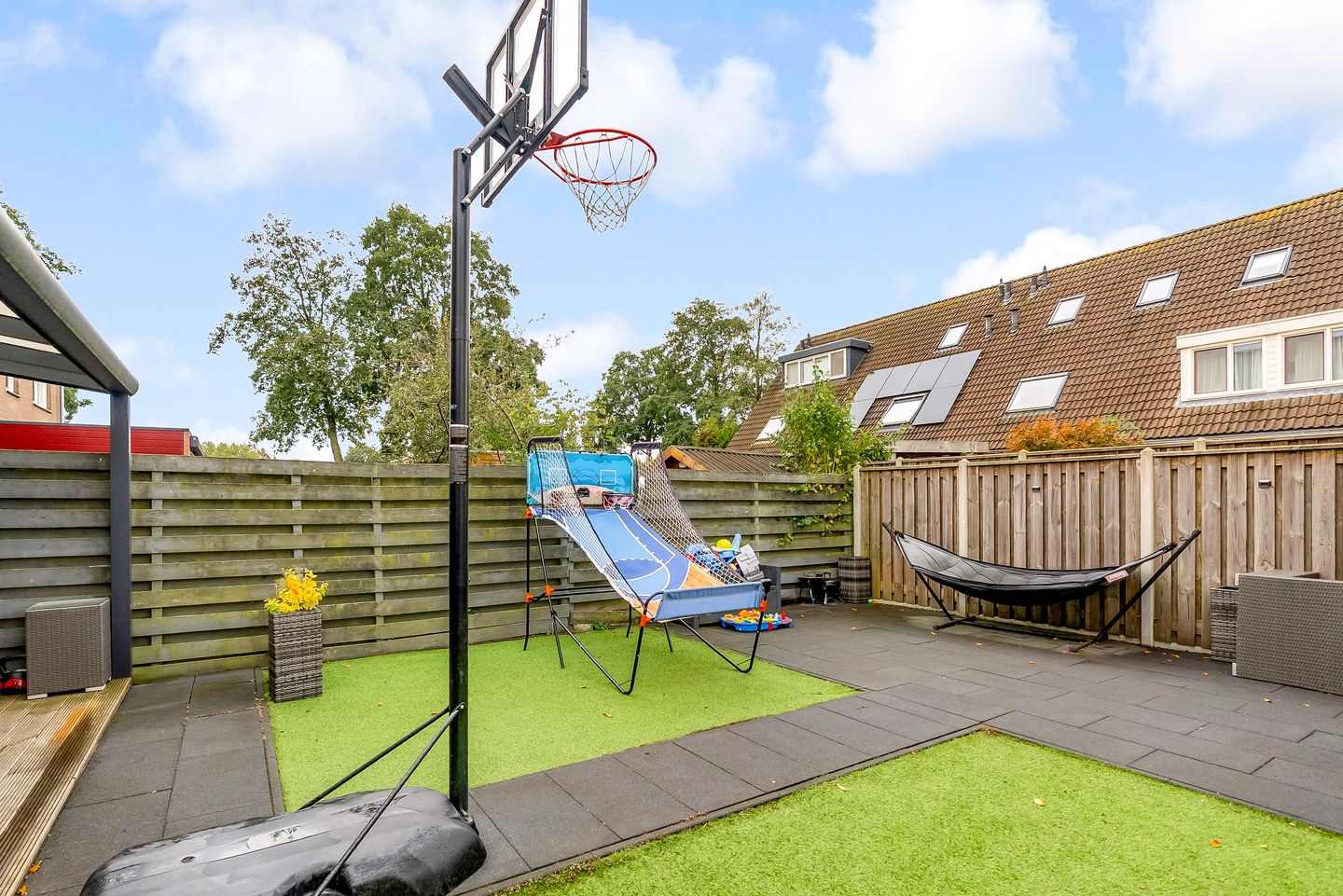 Photo 34 of Schoener 27 22