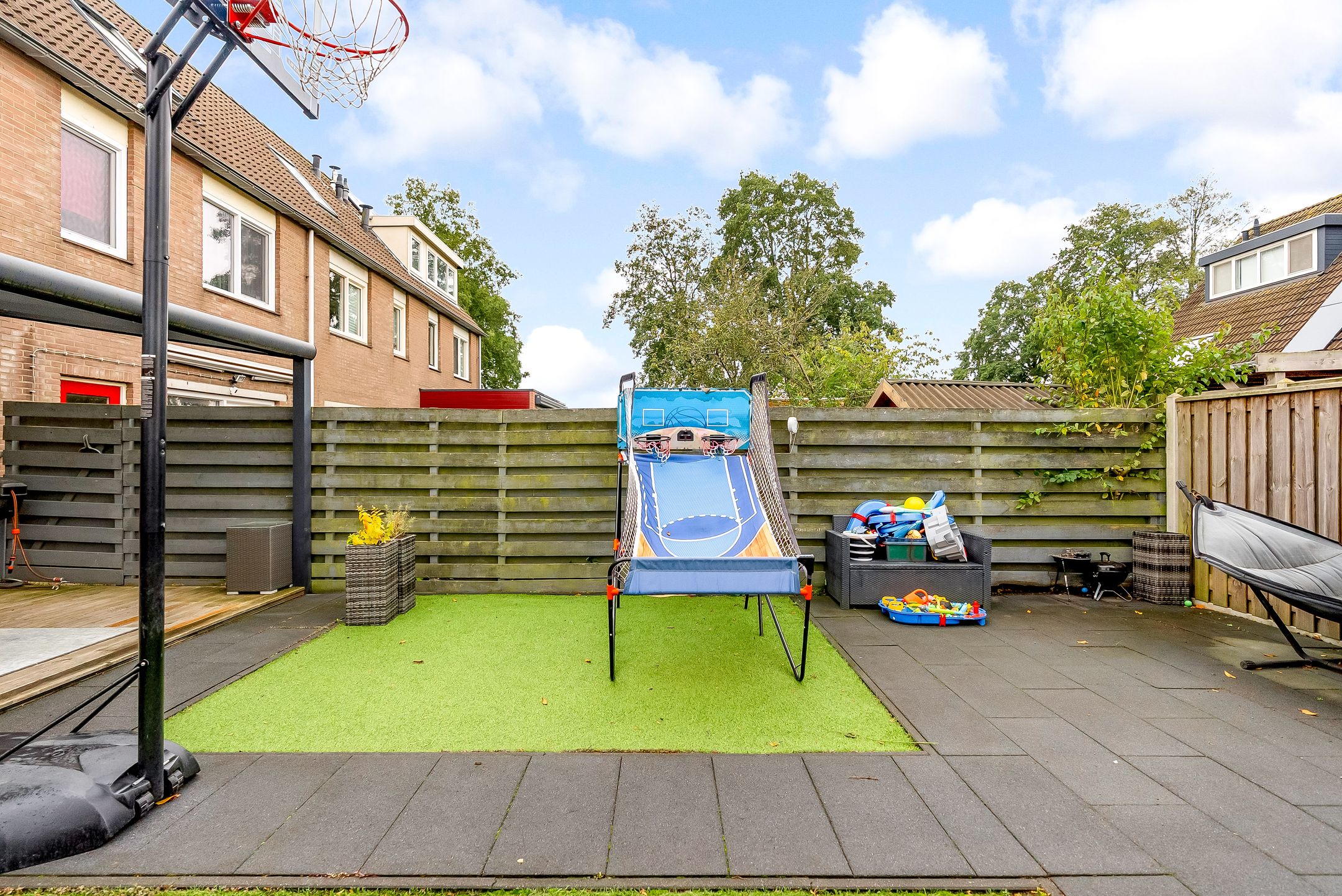 Photo 36 of Schoener 27 22