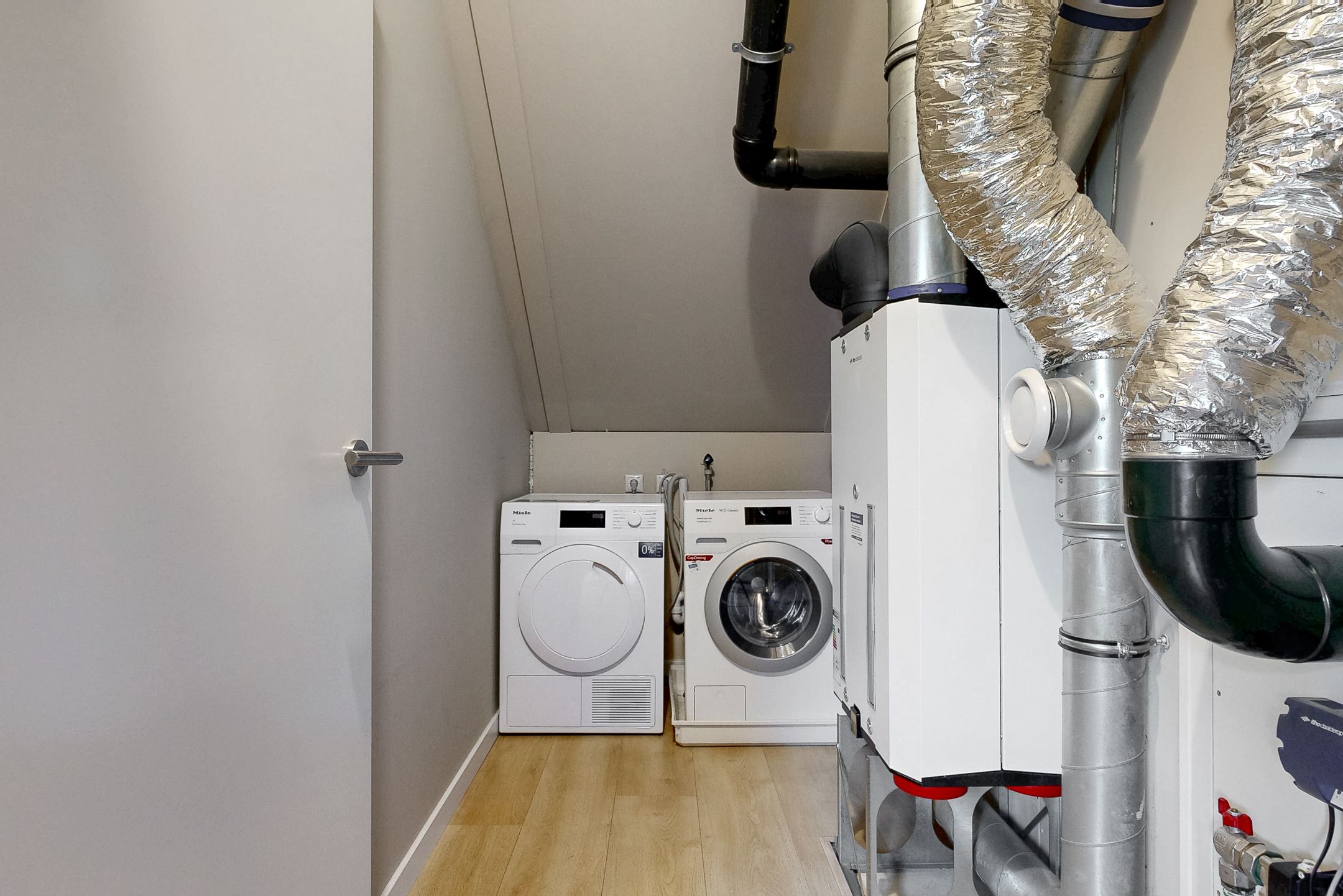 Foto 30 van Meerkoetstraat 12