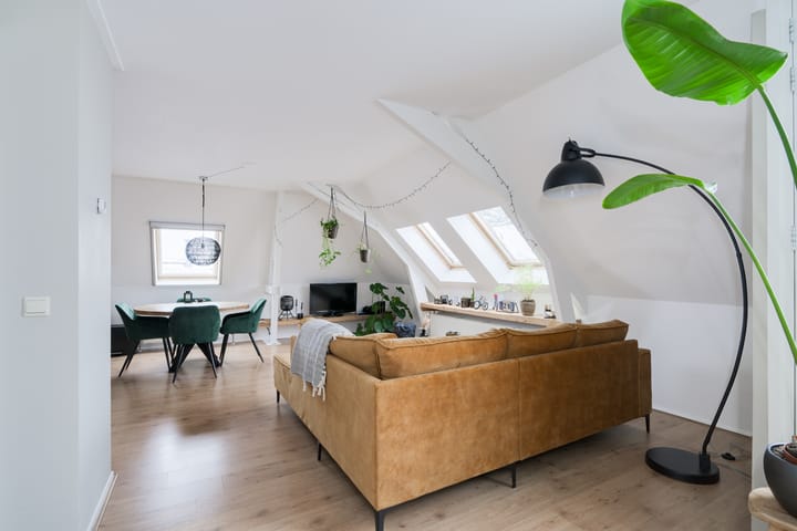 Foto 13 van Spoorstraat 8-D