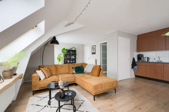 Foto 15 van Spoorstraat 8-D