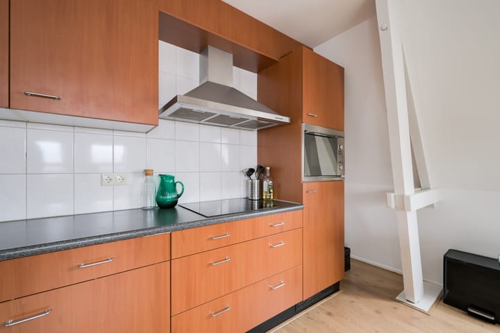 Foto 18 van Spoorstraat 8-D