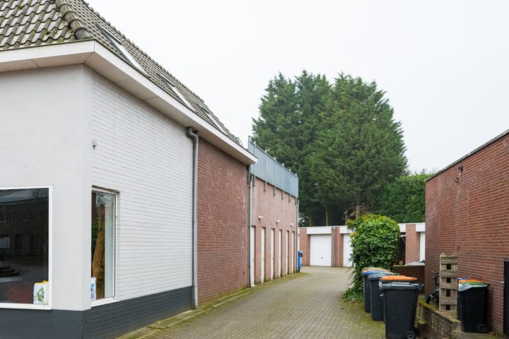 Foto 29 van Spoorstraat 8-D