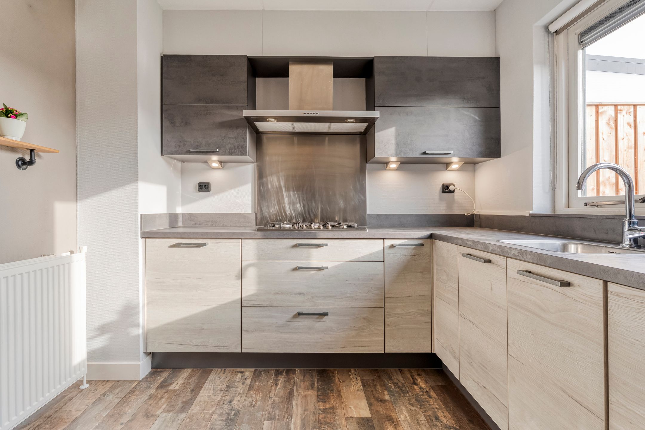 Photo 15 of Anne Franklaan 17