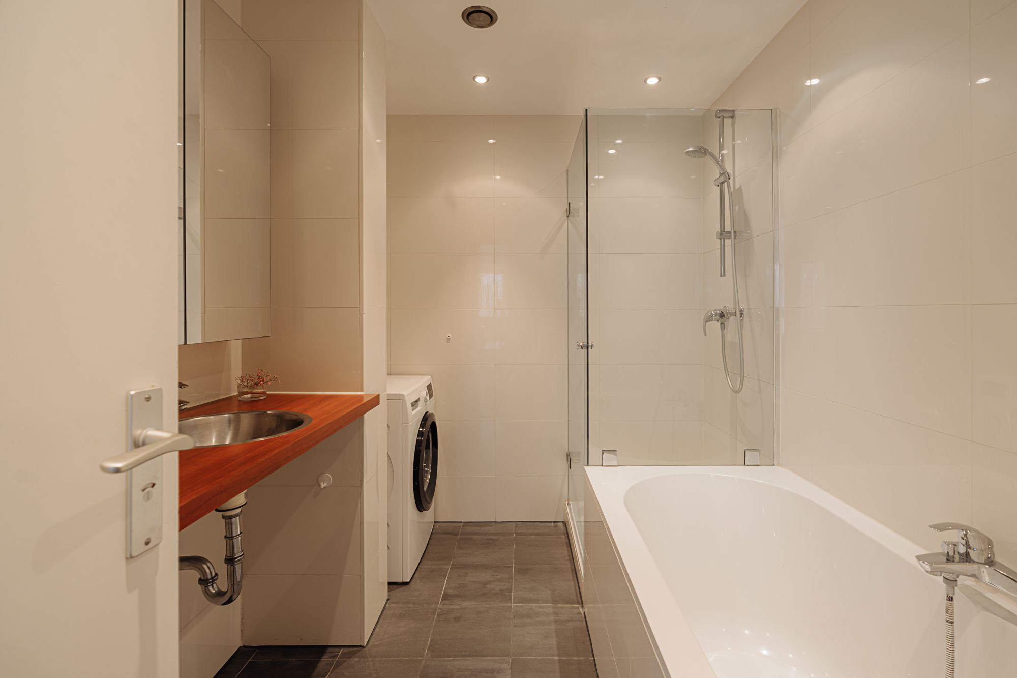 Foto 18 van Van Nijenrodeweg 440